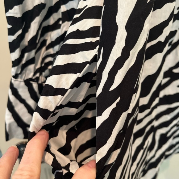 ZARA NWT Zebra Print Long Sleeve Dress Ladies Size XS Lined Square Neck and Back - Picture 8 of 10